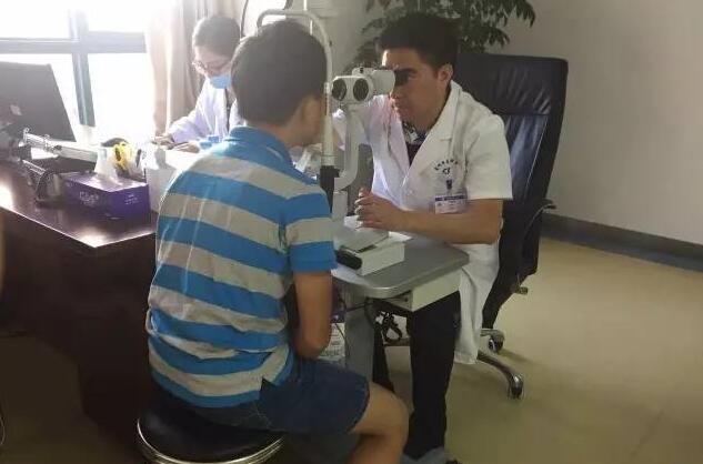 深圳6686 - 看球聊球追世界杯就来6686体育有限公司官方网站近视手术讲座.jpg