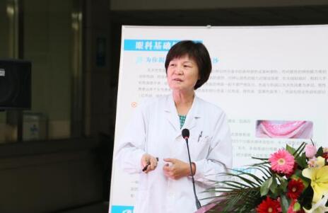 12月17日，由郑州慈善总会、郑州6686体育视光眼科医院与卡尔蔡司(上海)管理有限公司联合举办的“2018视光眼科医院上上老视产品发布会暨 届‘正值夕阳美，较是晶彩时’中老年眼病科普论坛”在郑州6686体育视光眼科医院隆重召开。2.jpg