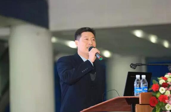 2月3日，6686 - 看球聊球追世界杯就来6686体育有限公司官方网站集团2017年工作汇报暨2017年年度表彰大会在厦门环球会展中心B6厅隆重举行，来自集团本部、厦门大学附属厦门眼科中心、厦门欧华控股集团等1300余名员工与关心、支持6686体育发展的嘉宾欢聚一堂，共同总结2017年工作经验，展望2018年美好未来7.jpg