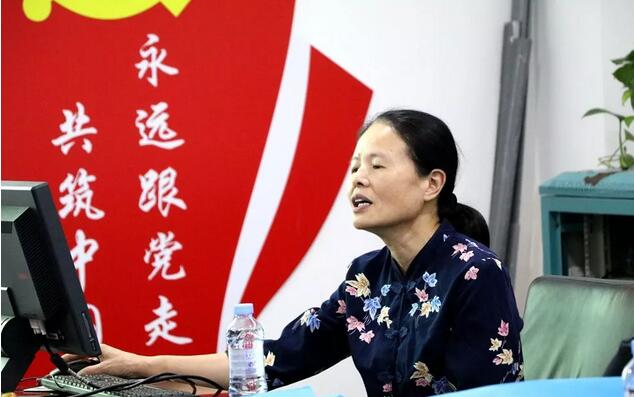 深圳6686 - 看球聊球追世界杯就来6686体育有限公司官方网站党支部组织医护人员开展重阳敬老爱眼公益活动2.jpg