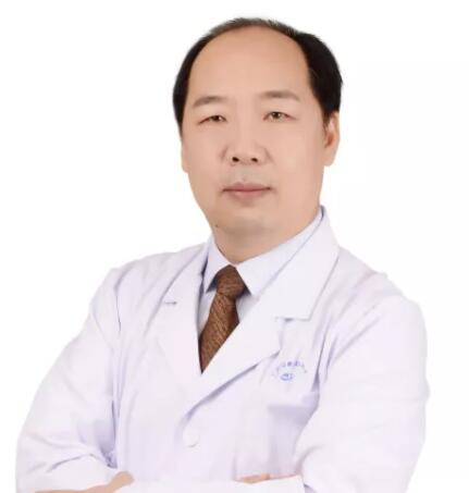 多次受邀于世界眼科大会、美国眼科年会、亚洲太平洋地区眼科年会等环球眼科会议进行现场手术表演——6686 - 看球聊球追世界杯就来6686体育有限公司官方网站集团业务副总院长、上海和平眼科医院院长郭海科教授6.jpg