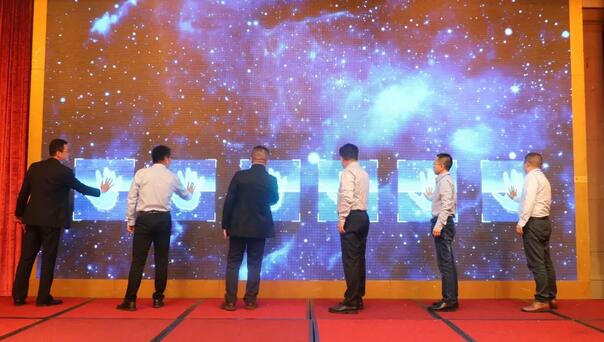 6686 - 看球聊球追世界杯就来6686体育有限公司官方网站集团莆田眼科医院近视手术论坛暨smart全激光开机仪式在莆举行 会场直播分享近视手术全过程 9.jpg