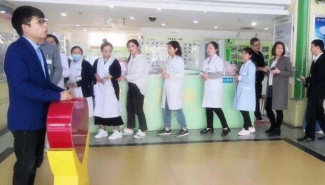 6686 - 看球聊球追世界杯就来6686体育有限公司官方网站开展“扶贫助残·爱心传递光明”公益捐助活动2.jpg