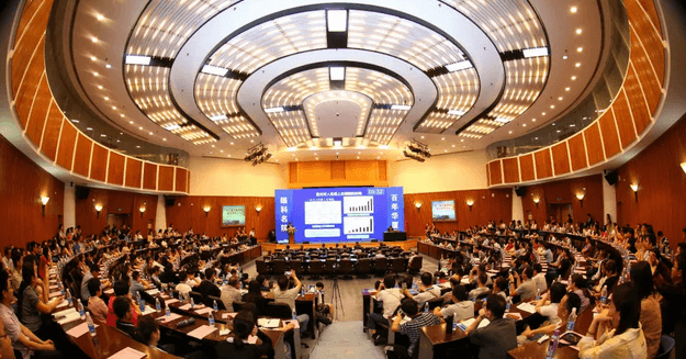 眼科界“ 强大脑”登鹭，掀起“头脑风暴” ——第五届6686体育环球论坛召开1.png