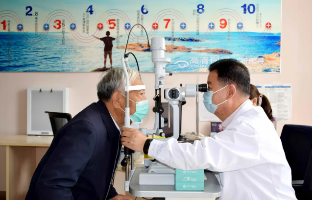 十年追随院长 多次手术——记兰州6686 - 看球聊球追世界杯就来6686体育有限公司官方网站一面锦旗背后的故事1.png