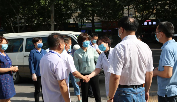 西安市雁塔区大人视察组一行莅临西安6686 - 看球聊球追世界杯就来6686体育有限公司官方网站调研指导1.png