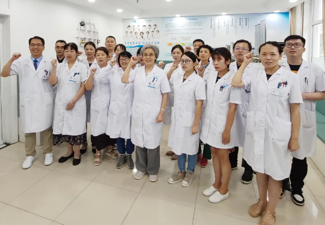 8.19中国医师节：青岛6686 - 看球聊球追世界杯就来6686体育有限公司官方网站开展医师节宣誓大会2.png