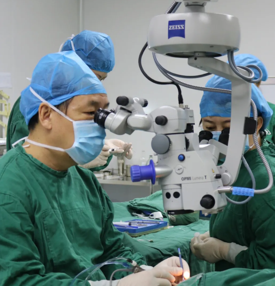 8月31日西安6686 - 看球聊球追世界杯就来6686体育有限公司官方网站为患者实施AcrySof IQ PanOptix人工晶状体植入术2.png