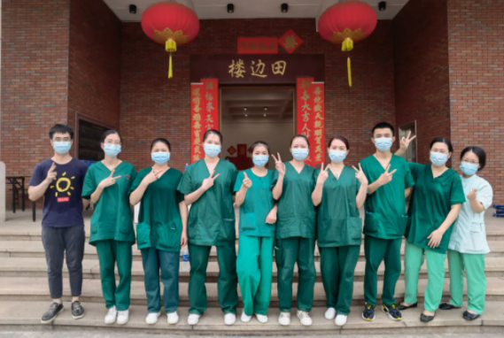 再获央媒报道点赞！6686体育医护团队用行动诠释战疫“最美身影”7.png